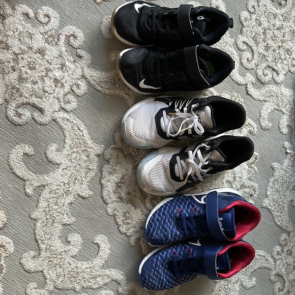 3 pairs of sneakers - Picture 14 of 14